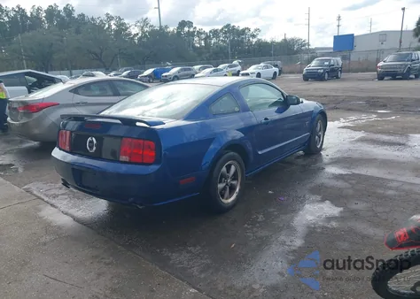 2006 Ford Mustang Gt z USA, uszkodzony, nr VIN 1ZVHT82H165107854